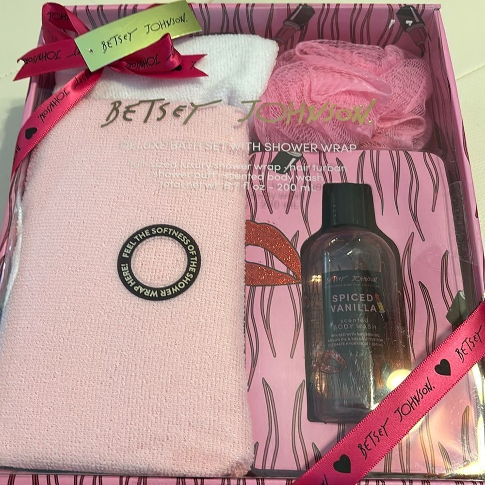 Betsey Johnson Shower Wrap, hair turban & Bath Set